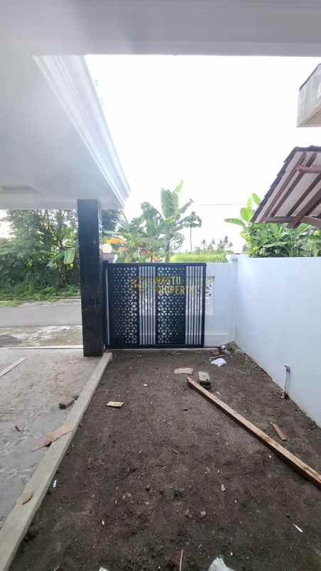 dijual rumah selomartani kec kalasan
