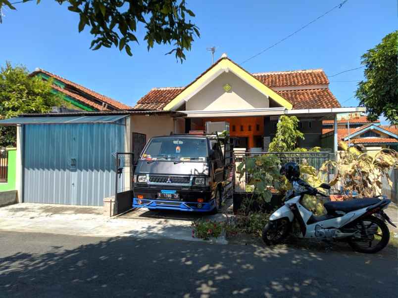 dijual rumah semadar pandanarang