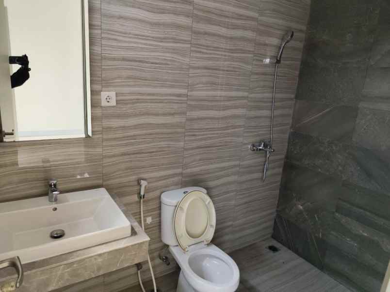 dijual rumah semayang asya jgc jakarta