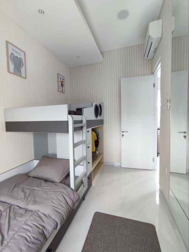 dijual rumah serua ciputat