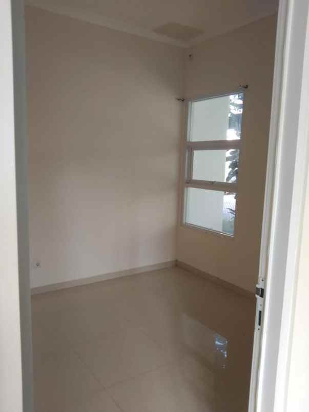 dijual rumah seruni hill