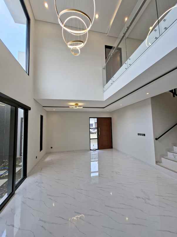 dijual rumah setiabudi regency