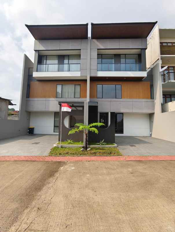 dijual rumah setra duta lavida