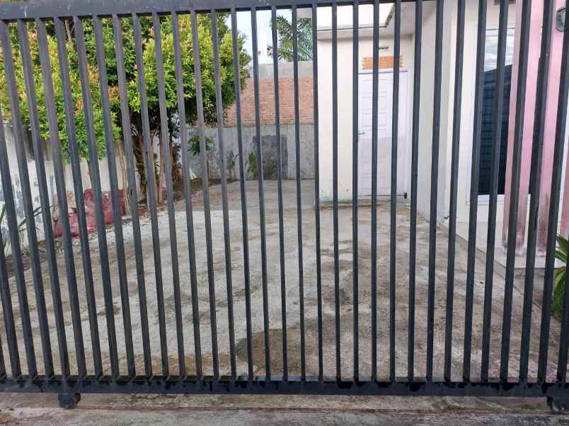 dijual rumah siap huni