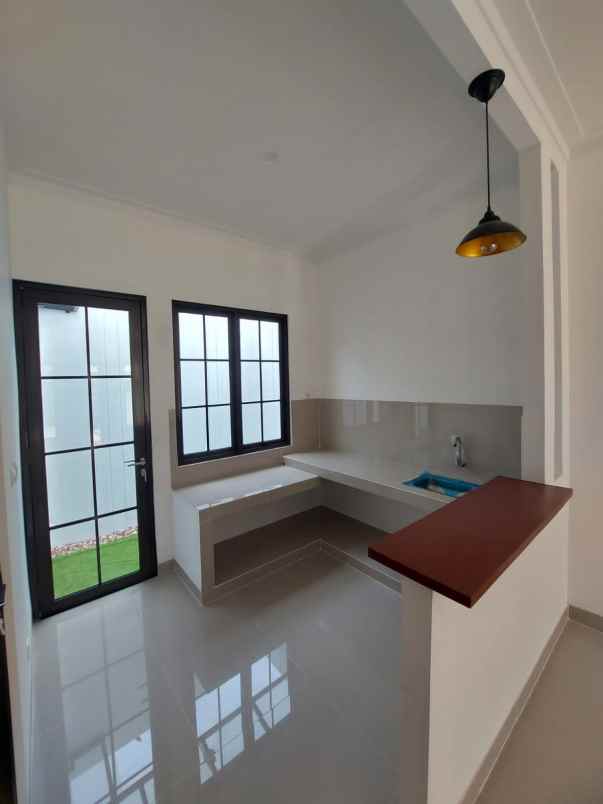 dijual rumah siap huni di griya alam sentul city