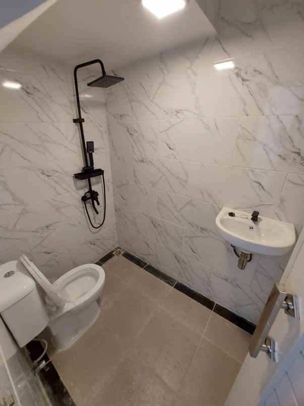 dijual rumah siap huni di griya alam sentul city