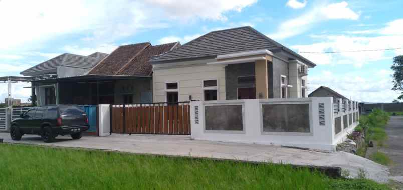 dijual rumah siap huni di prambanan