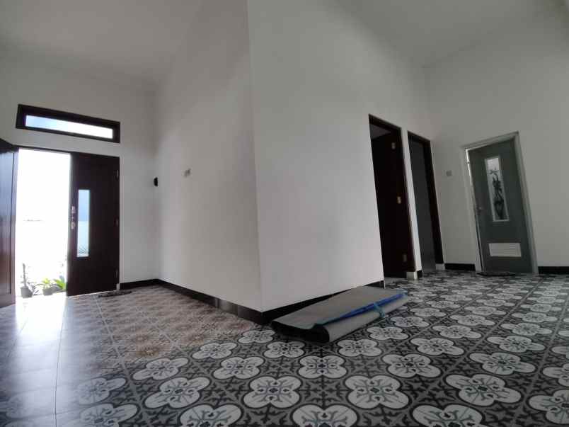 dijual rumah siap huni di prambanan