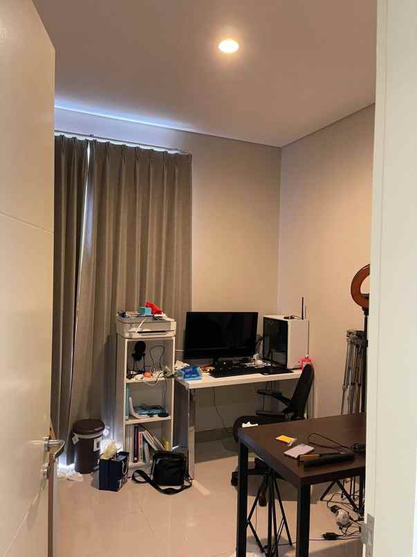 dijual rumah siap huni furnish di citraland surabaya