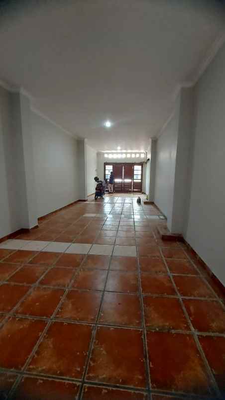 dijual rumah sidosermo