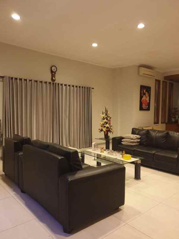 dijual rumah singgasana