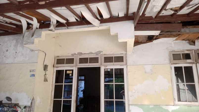 dijual rumah siwalankerto