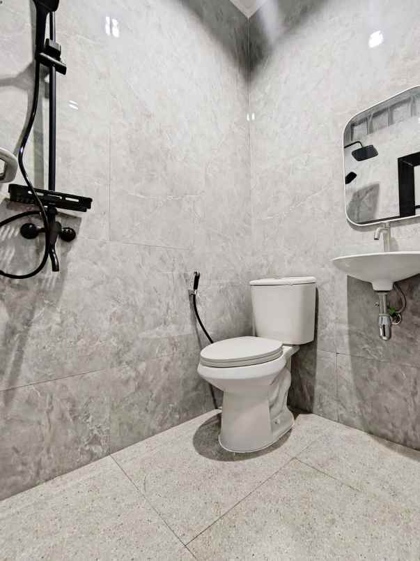 dijual rumah soekarno hatta kodya