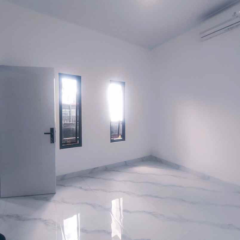 dijual rumah sukatani tapos depok