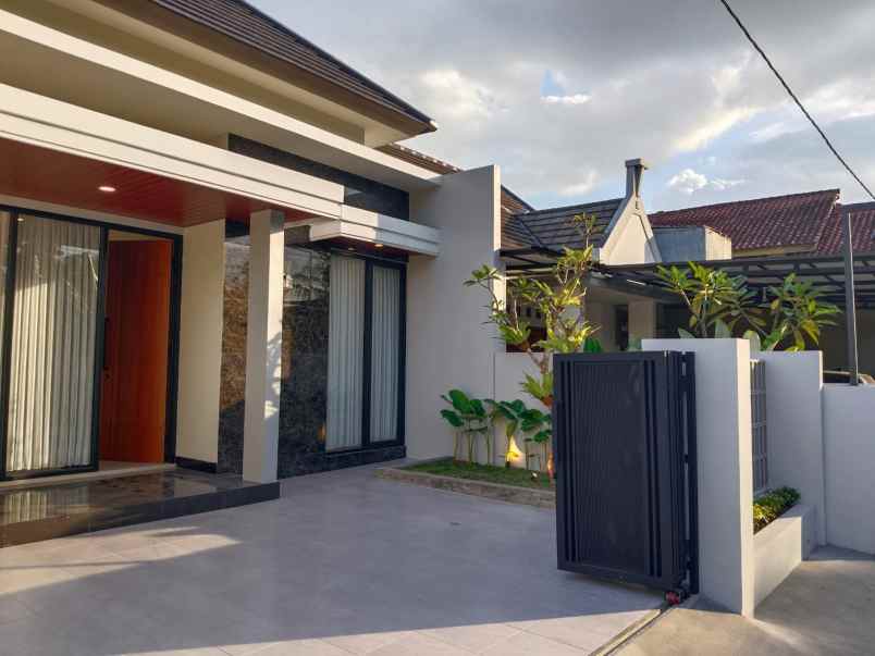 dijual rumah sukoharjo ngaglik sleman