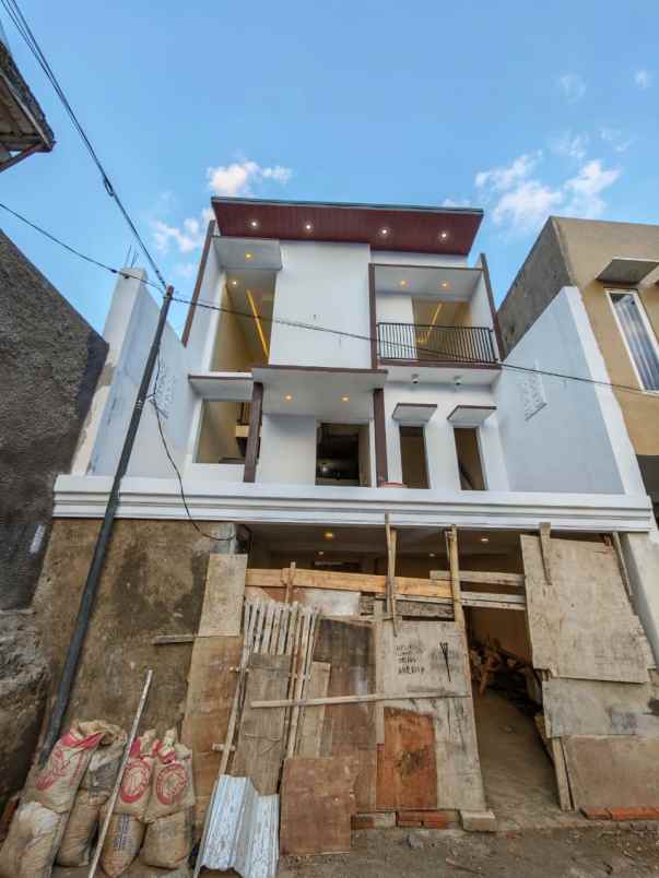 dijual rumah sukun