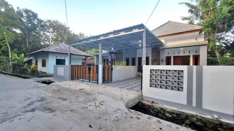 dijual rumah sumberharjo