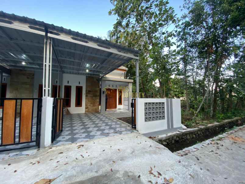 dijual rumah sumberharjo