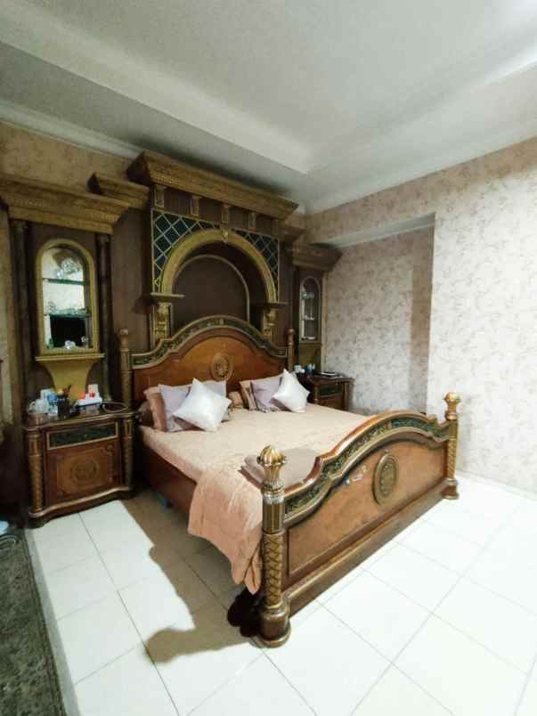 dijual rumah taman century 1