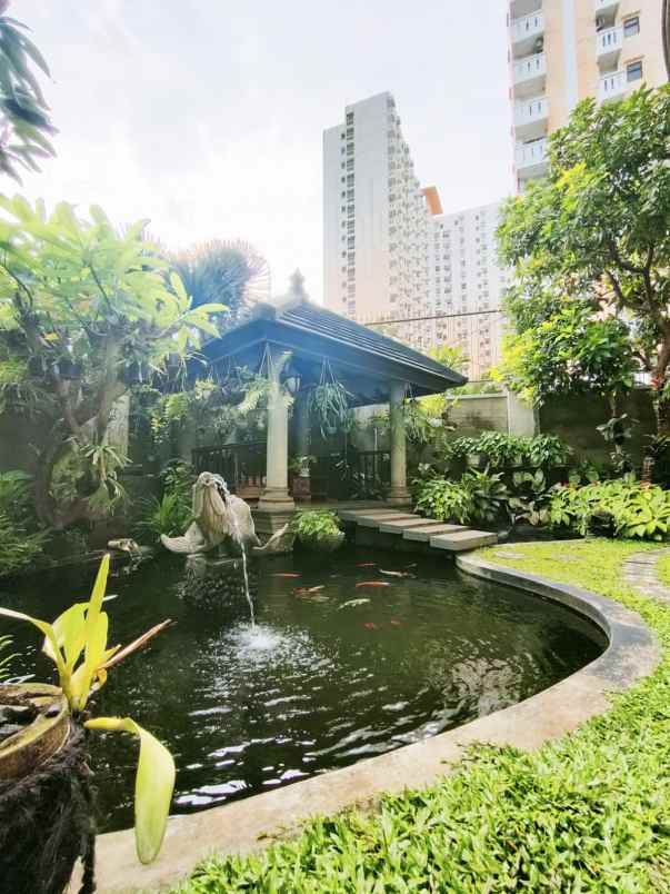 dijual rumah taman century 1