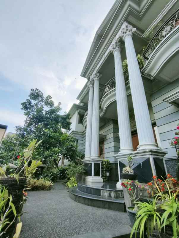 dijual rumah taman century 1