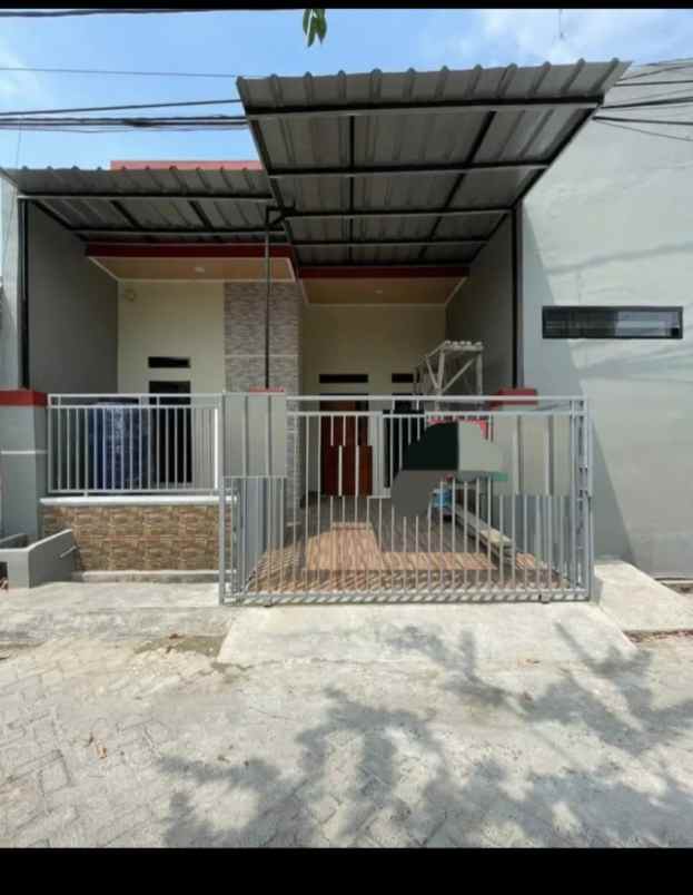 dijual rumah taman harapan baru kota