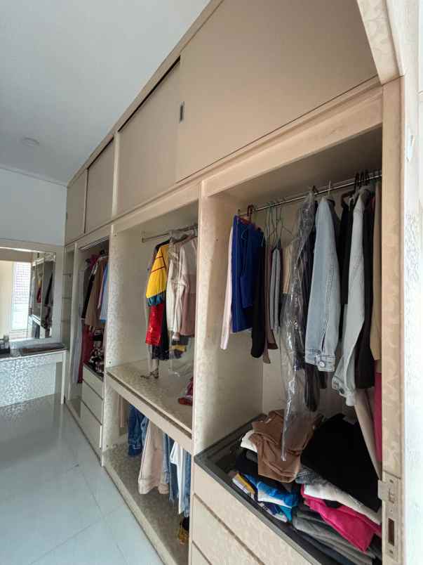 dijual rumah taman palem lestari blok a22 8