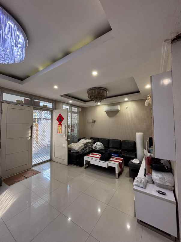 dijual rumah taman palem lestari blok a22 8