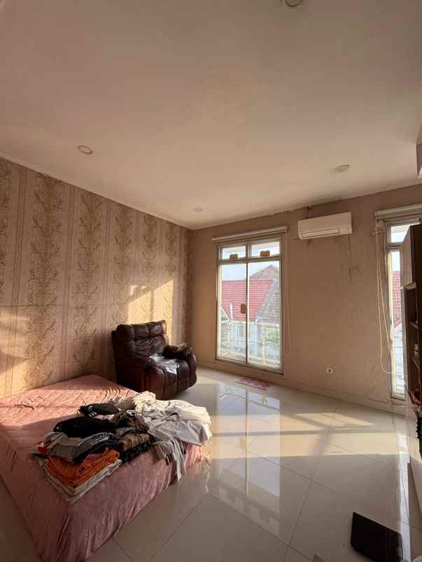 dijual rumah taman palem lestari blok a22 8