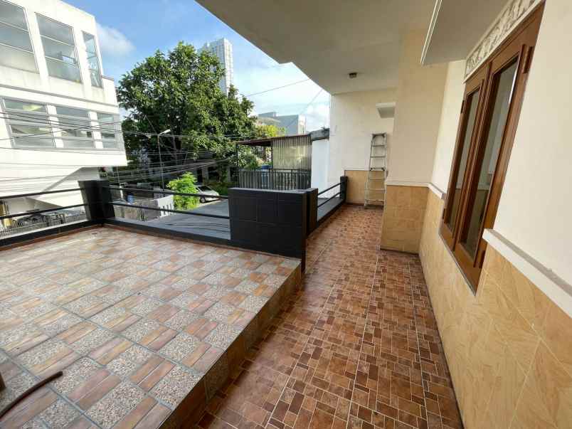 dijual rumah taman pegangsaan