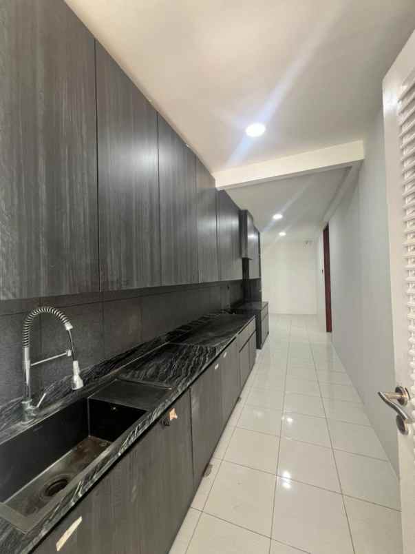 dijual rumah taman puspa raya