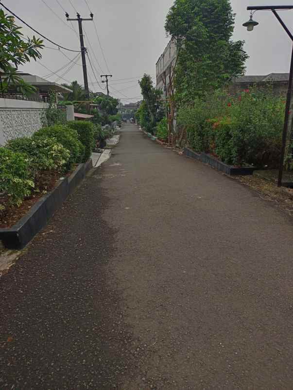 dijual rumah tanah baru