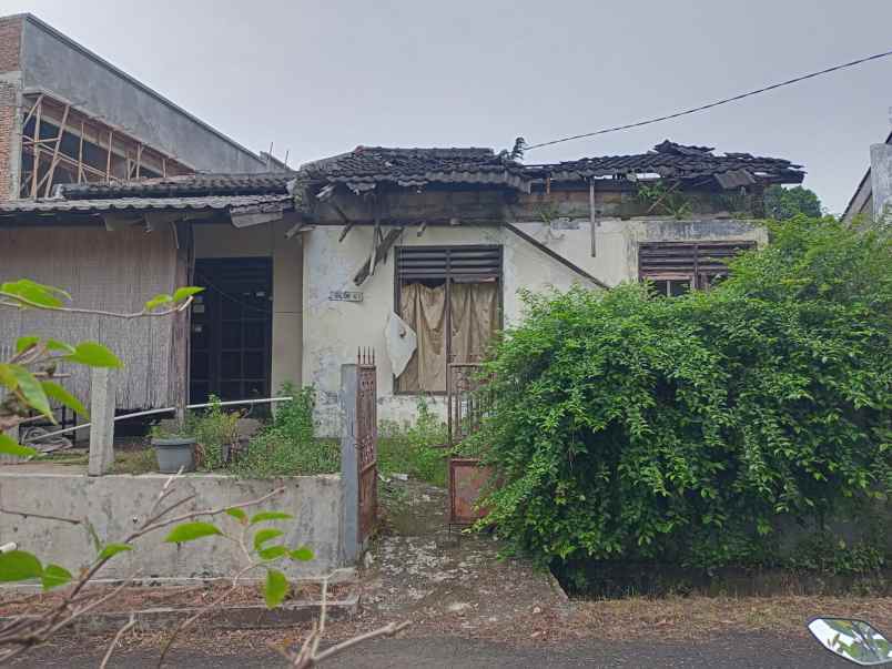 dijual rumah tanah baru