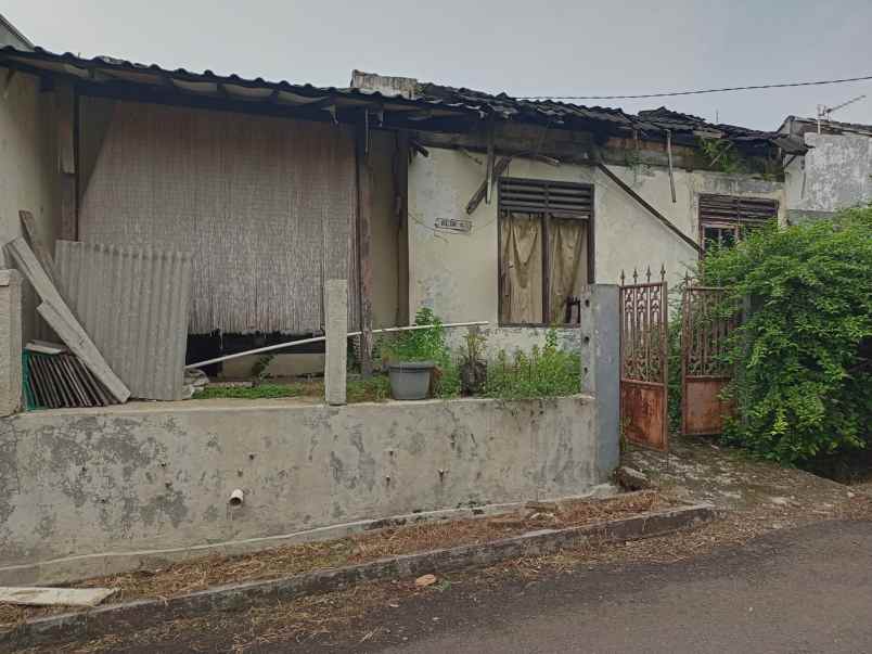 dijual rumah tanah baru