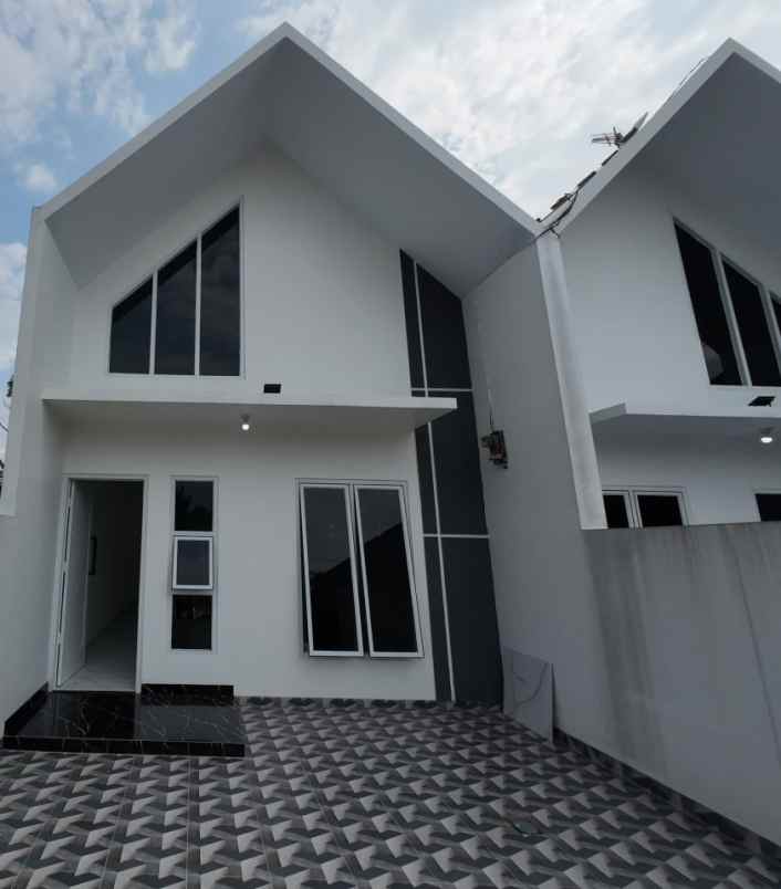 dijual rumah tanah baru beji depok