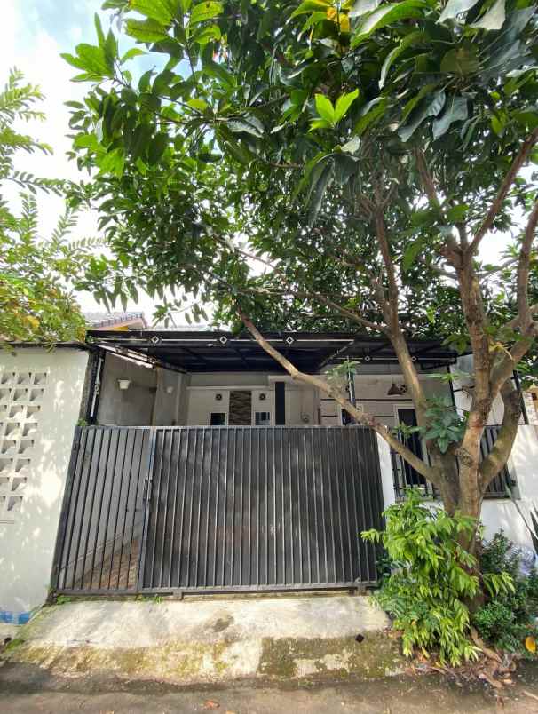 dijual rumah tapos depok