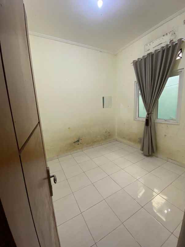 dijual rumah tapos depok