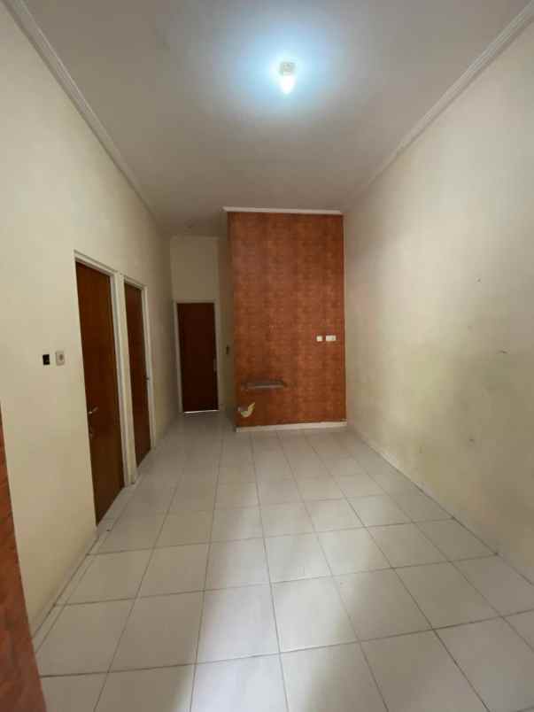 dijual rumah tapos depok