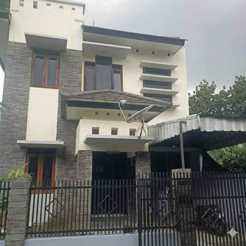 dijual rumah terusan jakarta antapani