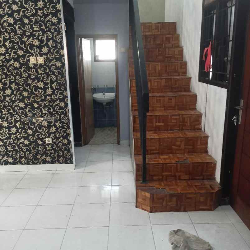 dijual rumah terusan jakarta antapani