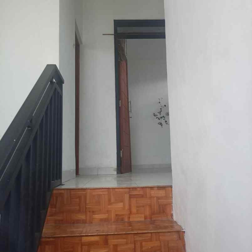 dijual rumah terusan jakarta antapani