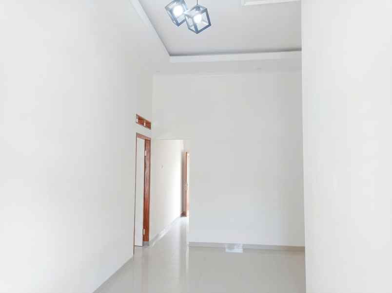 dijual rumah tugu macan citayem
