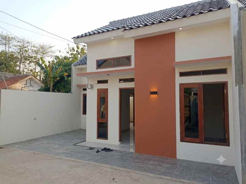 dijual rumah tugu macan citayem