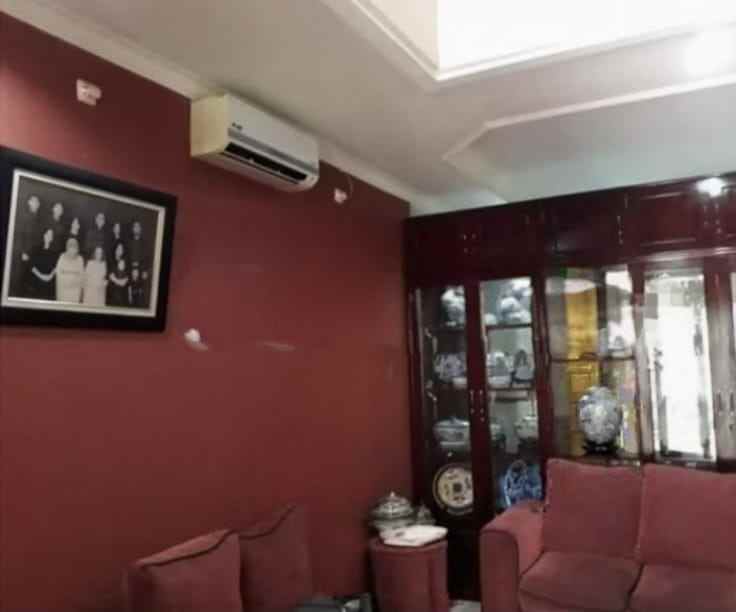 dijual rumah tulodong bawah senayan