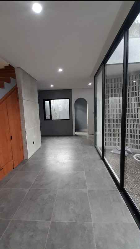 dijual rumah turangga