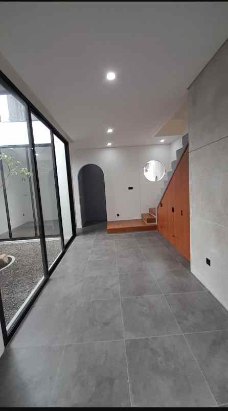 dijual rumah turangga