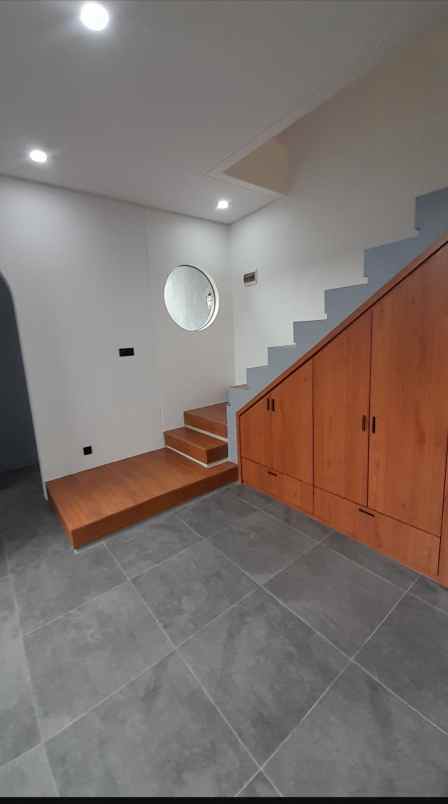 dijual rumah turangga