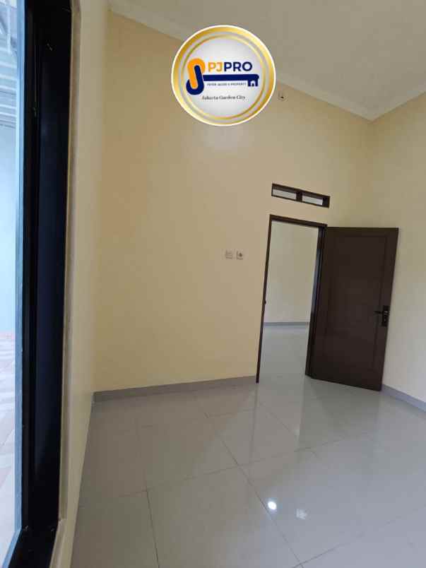 dijual rumah villa gading harapan 3