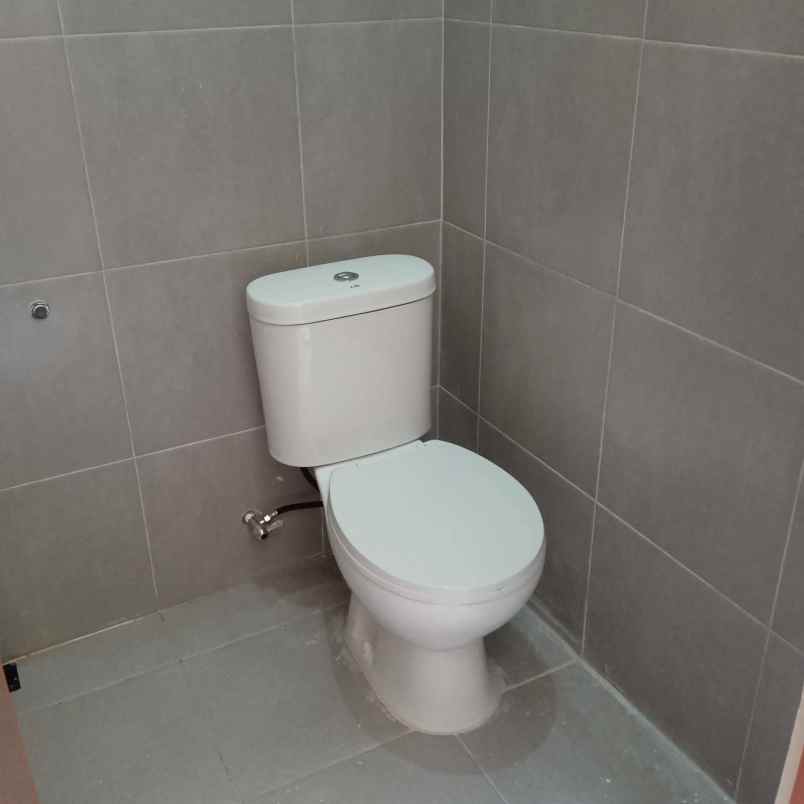 dijual rumah villa mutiara gading 1 bekasi