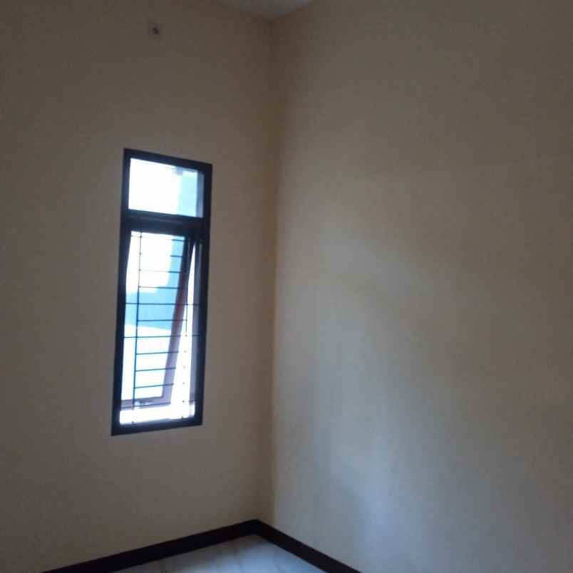 dijual rumah villa mutiara gading 1 bekasi